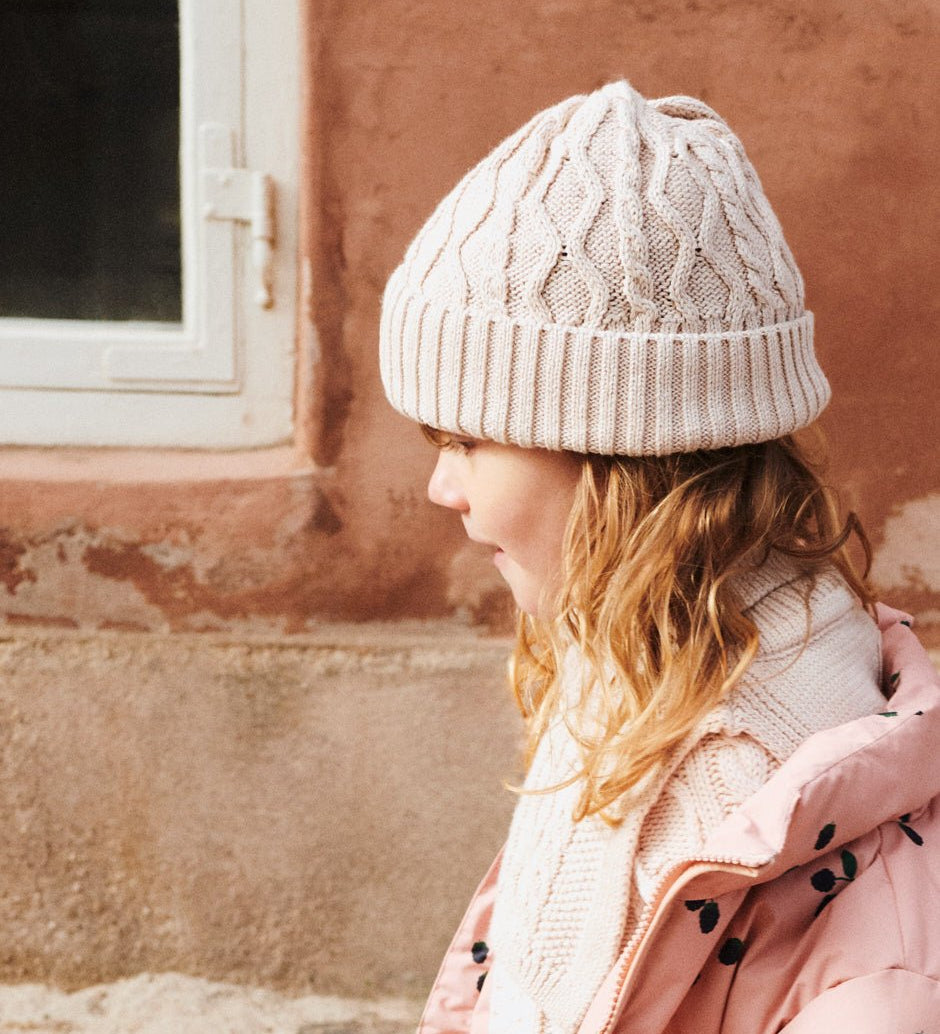 Čepice s copánkovým vzorem LIEWOOD Ezra Beanie Sandy | Stylové doplňky pro děti a ženy | Lavly.cz