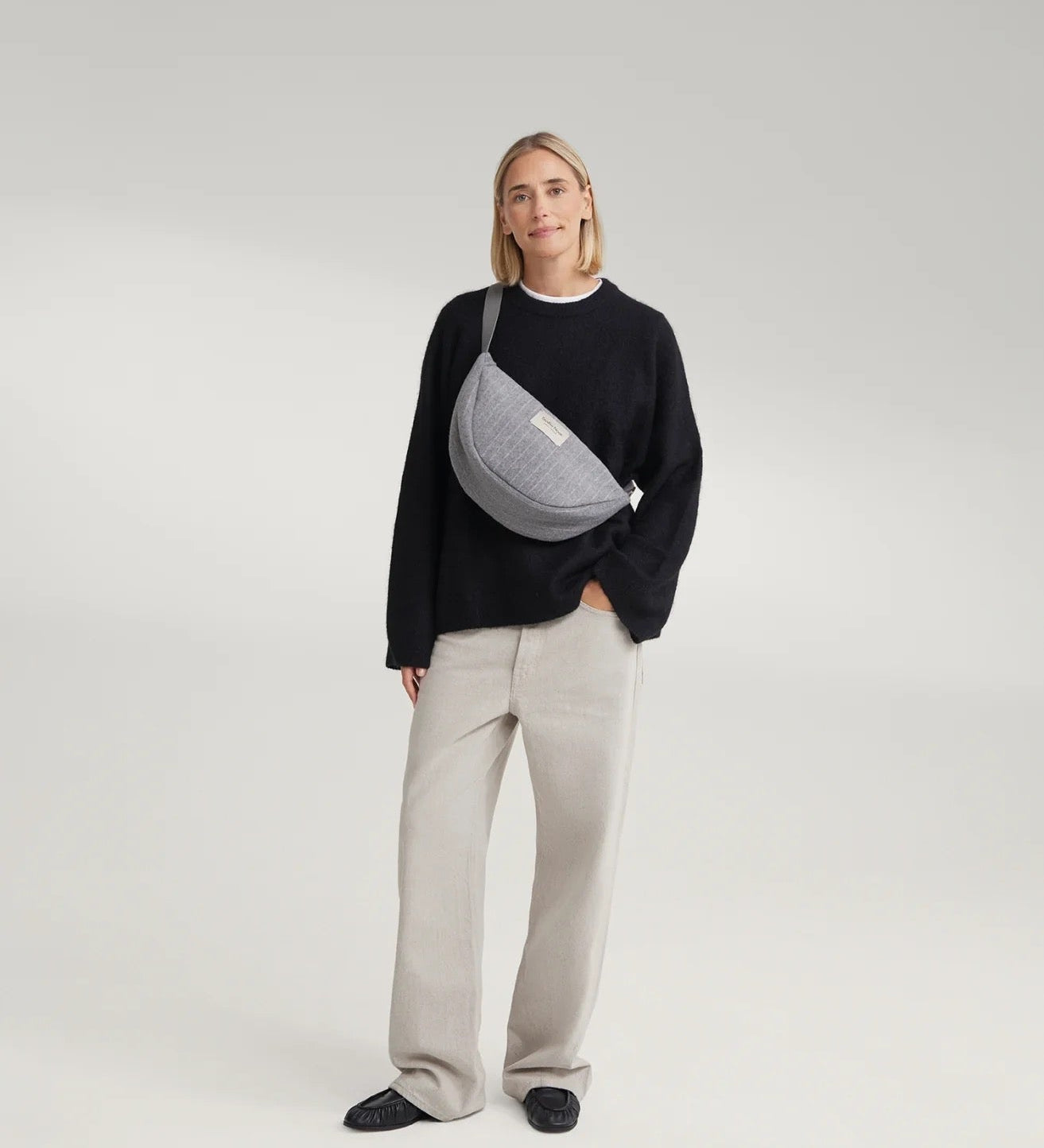 Crossbody ledvinka STUDIO NOOS Light Grey Flannel Chalkstripe | Lavly.cz