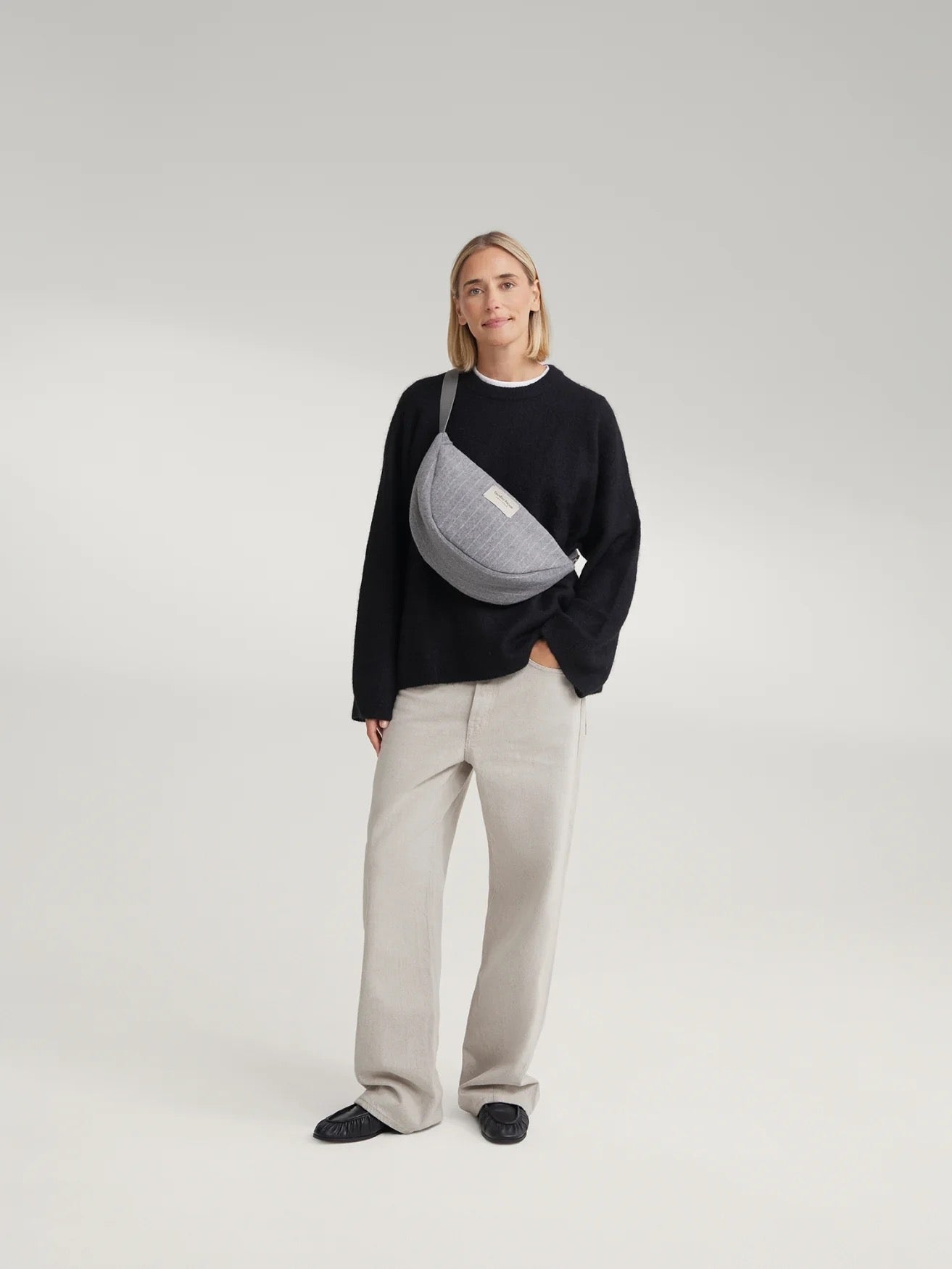 Crossbody ledvinka STUDIO NOOS Light Grey Flannel Chalkstripe | Lavly.cz