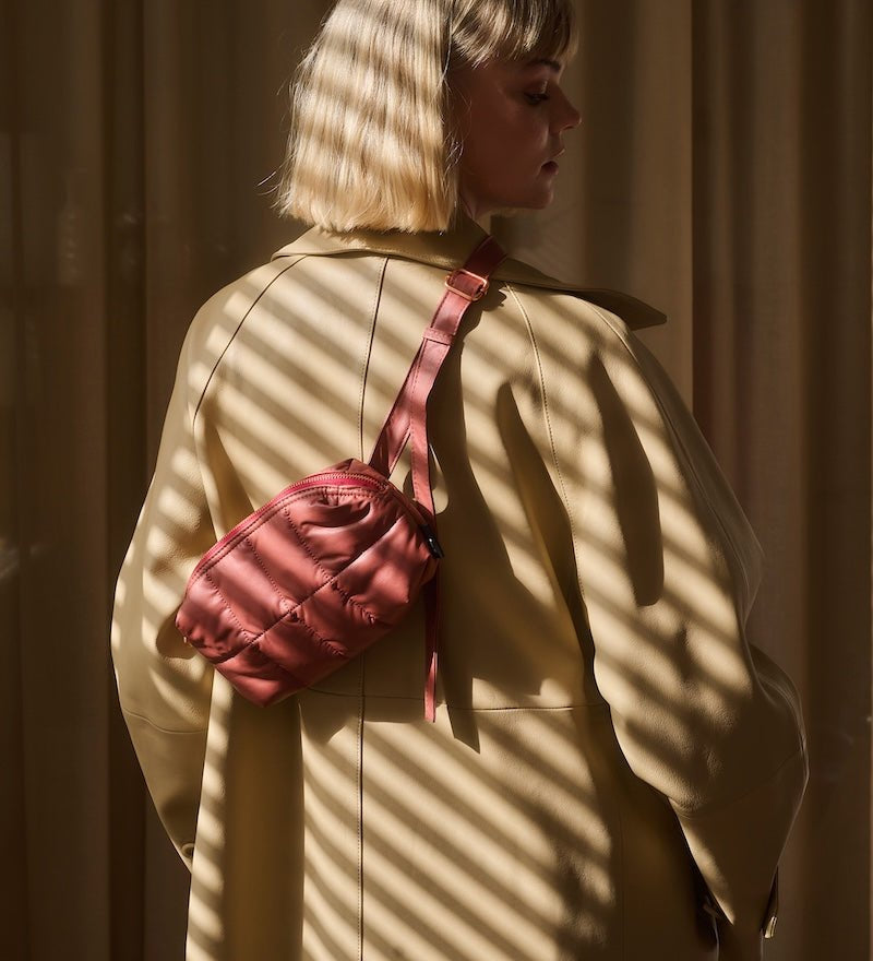 Crossbody ledvinka TINNE+MIA Cilou Red Wood | Lavly.cz