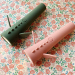 Dětská svítilna KONGES SLOJD Dragon Olivine | Lavly.cz