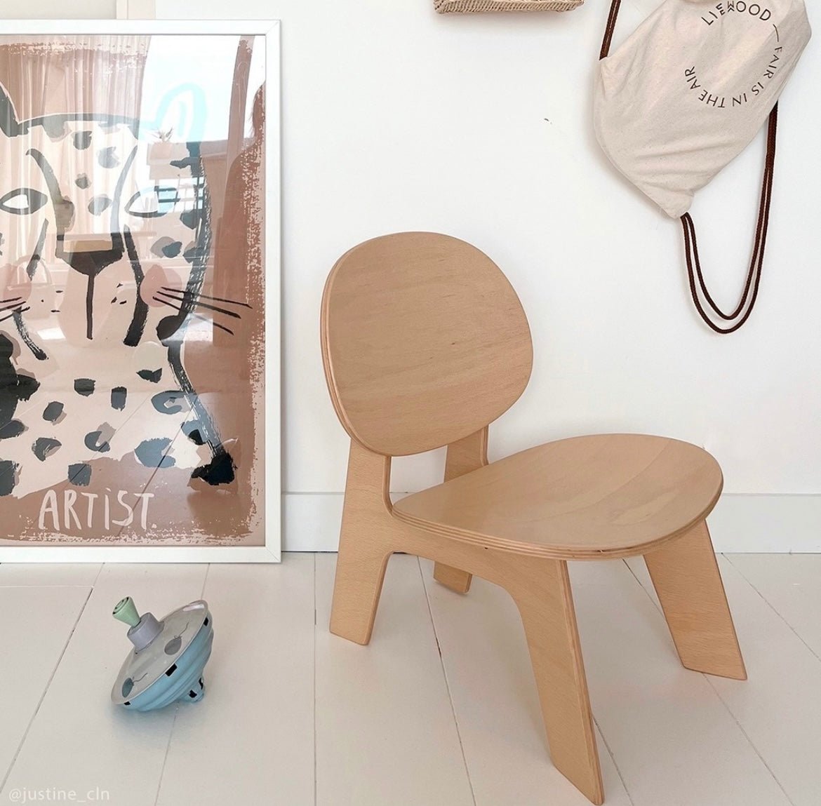 Dětská židlička a stolička CHARLIE CRANE Hibo | Stylové doplňky pro děti a ženy | Lavly.cz