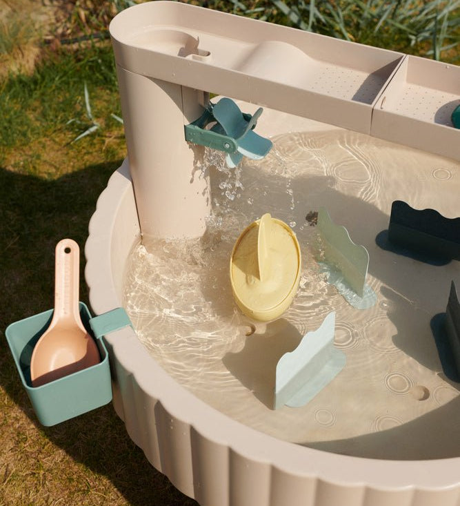 Dětský hrací stolek s aktivitami LIEWOOD Sepp Sandy Multi Mix | Lavly.cz