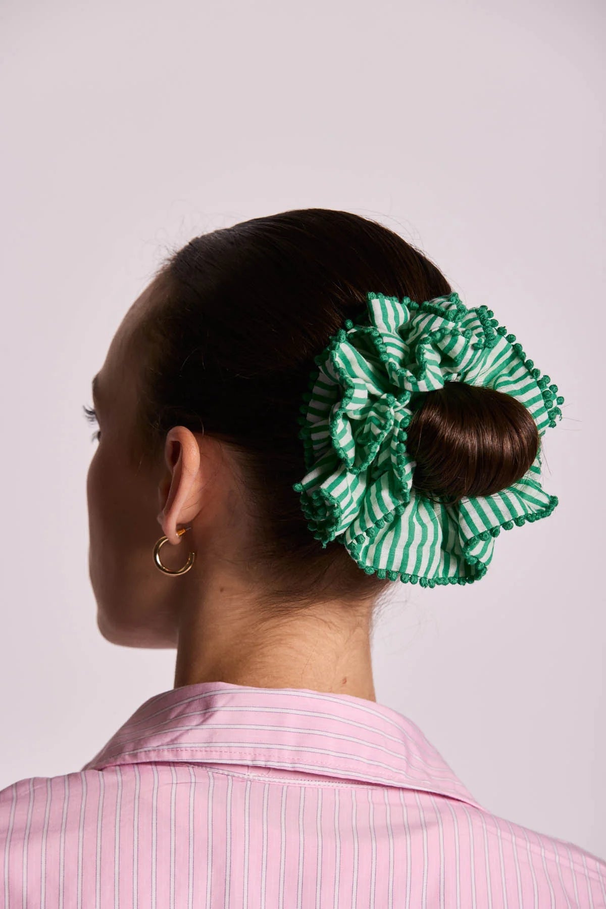 Gumička scrunchie HINDBAG Green Stripes | Lavly.cz