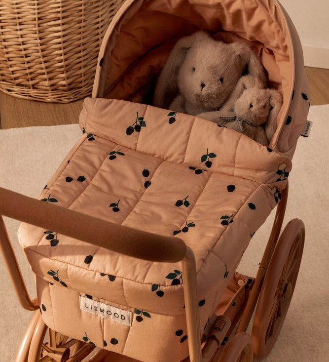 Hluboký kočárek pro panenky LIEWOOD Adaline Berry / Pale Tuscany | Stylové doplňky pro děti a ženy | Lavly.cz
