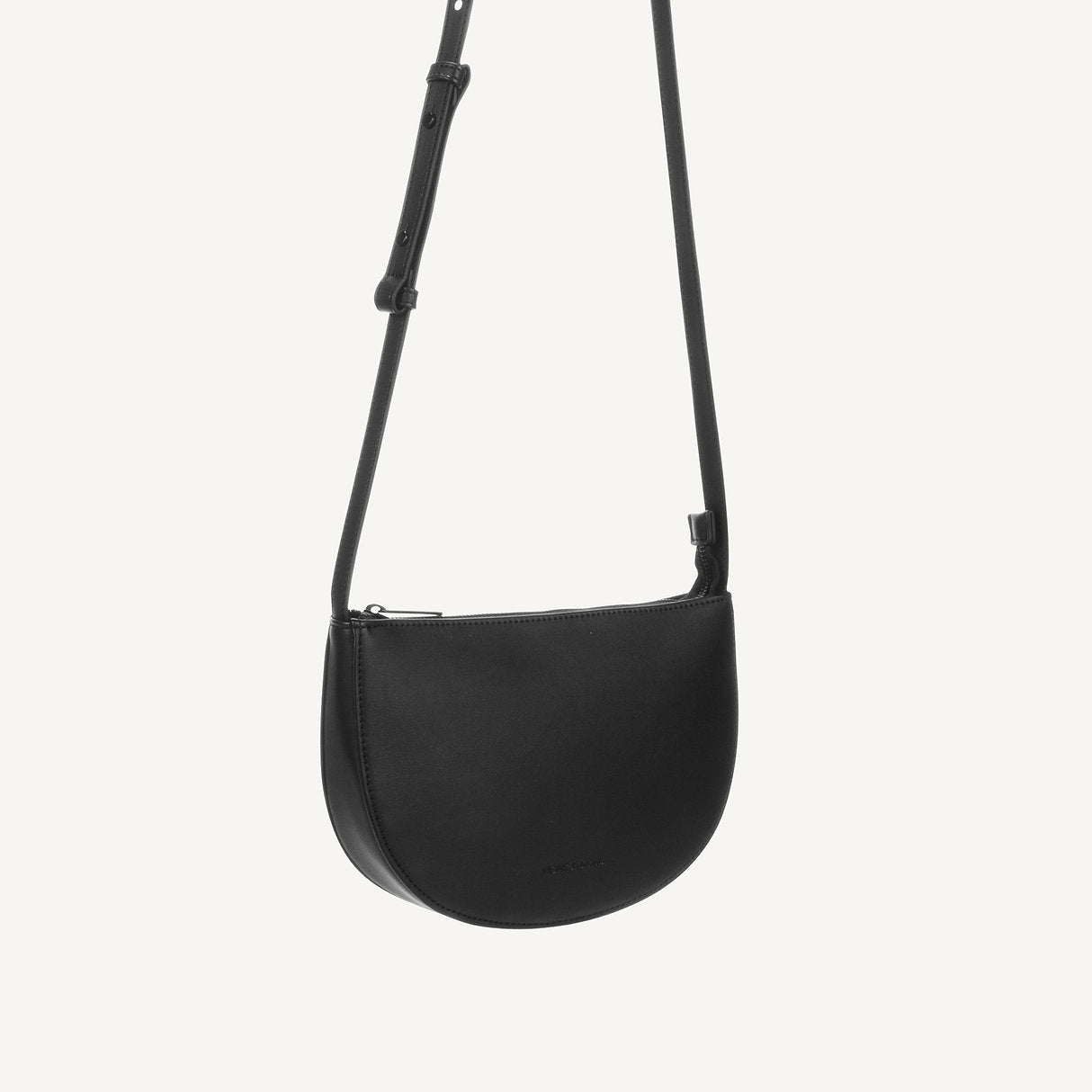 Kabelka MONK&ANNA Farou Half Moon Black | Stylové doplňky pro děti a ženy | Lavly.cz