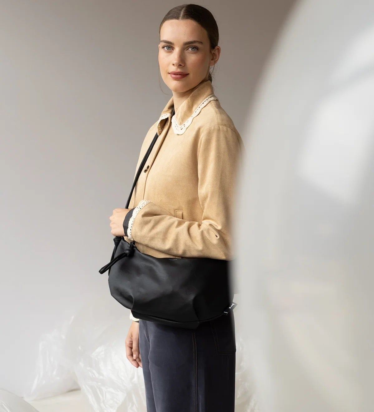 Kabelka TINNE+MIA Berber Black | Lavly.cz