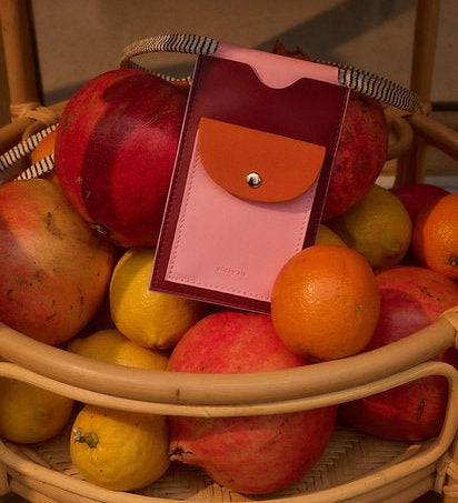 Kapsička na mobil THE STICKY SIS CLUB Cherry Red + Dolce Pink | Lavly.cz