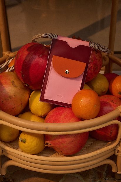 Kapsička na mobil THE STICKY SIS CLUB Cherry Red + Dolce Pink | Lavly.cz