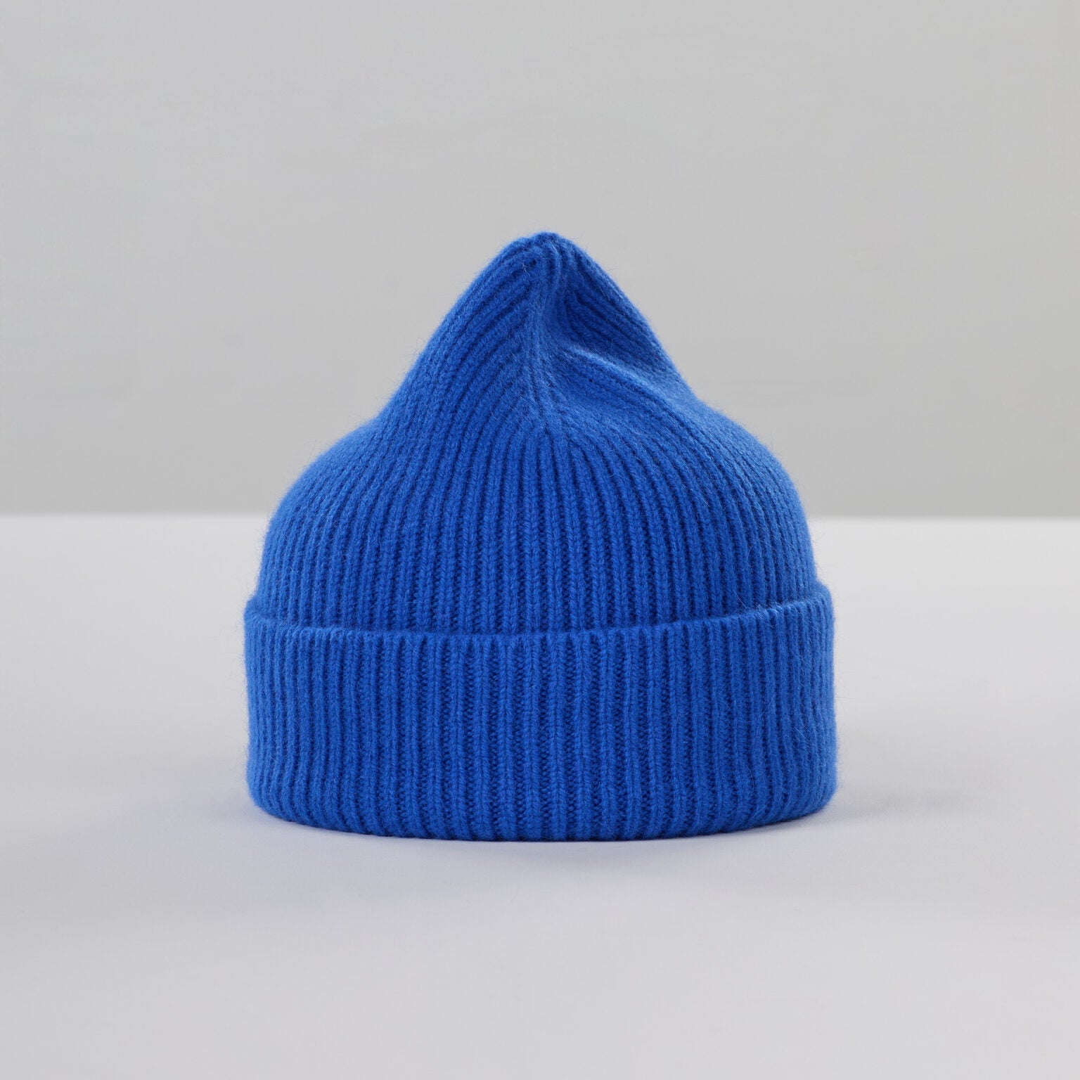 LE BONNET Čepice z jehněčí vlny Royal Azure | Lavly.cz