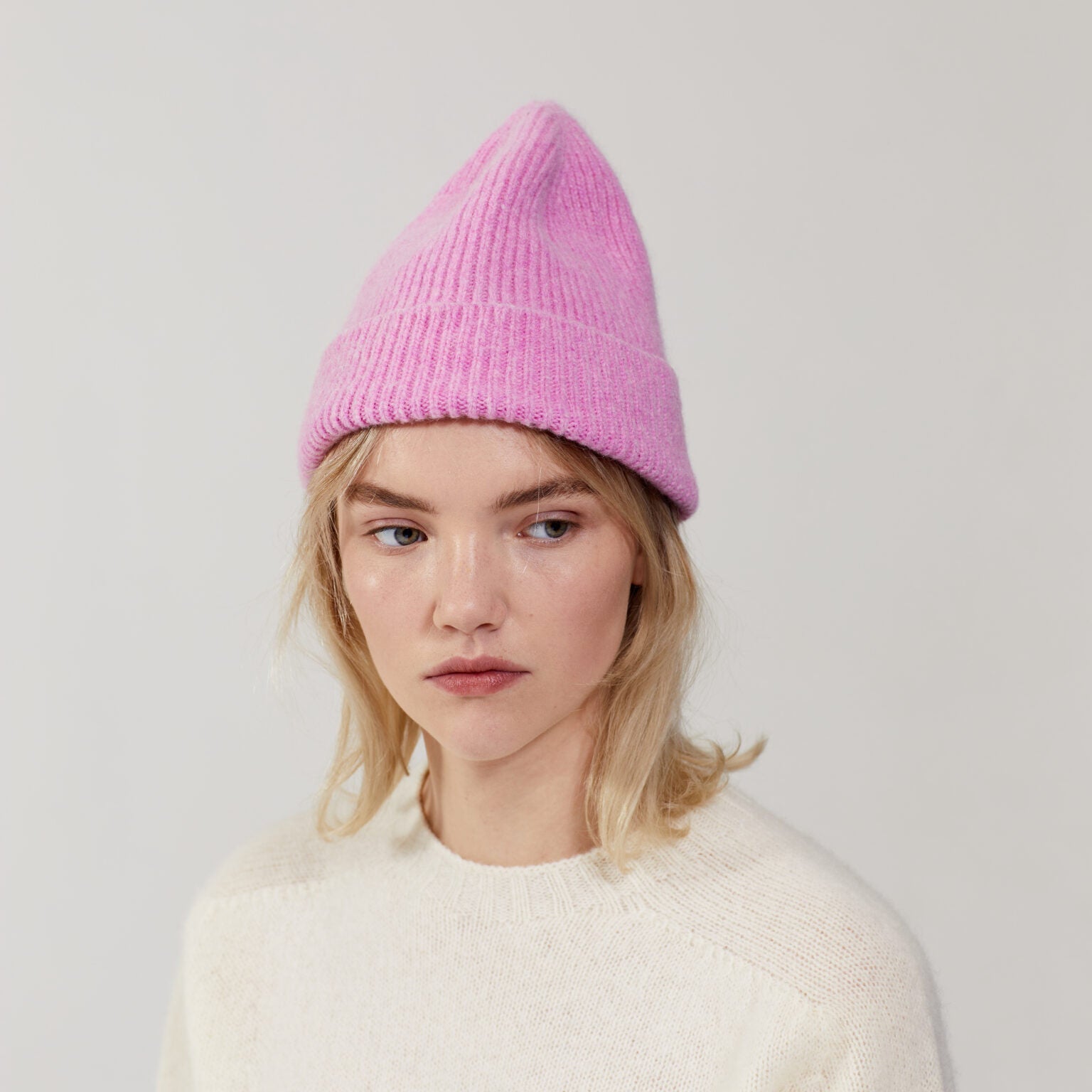 LE BONNET Čepice z jehněčí vlny Taffy | Lavly.cz