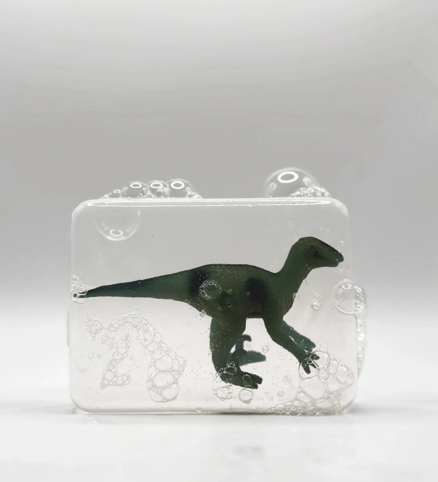 Mýdlo s hračkou uvnitř LUDI SOAP Dino Velociraptor | Lavly.cz