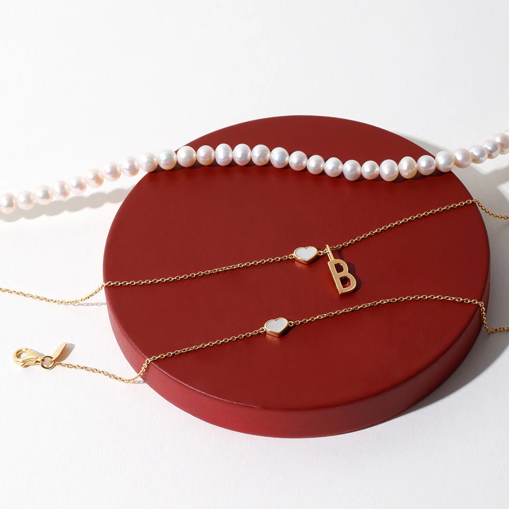 Náramek DESIGN LETTERS Little Big Love Perleť | Lavly.cz