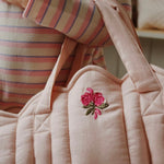 Nosítko na panenky KONGES SLOJD Cameo Rose | Lavly.cz