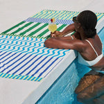 Rychleschnoucí plážová osuška DOCK & BAY Blueberry Spritz | Lavly.cz