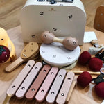 Set čtyř hudebních nástrojů KONGES SLOJD Cherry Glossy | Stylové doplňky pro děti a ženy | Lavly.cz