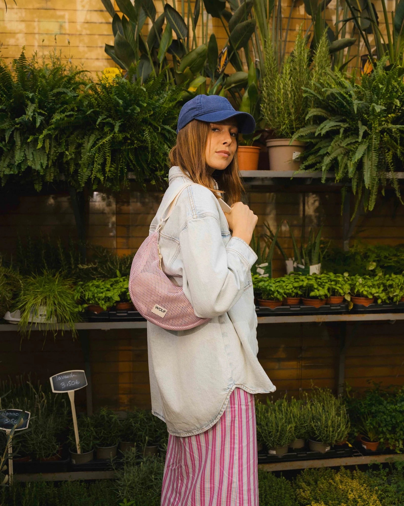Síťovaná crossbody ledvinka WOUF Blush | Lavly.cz