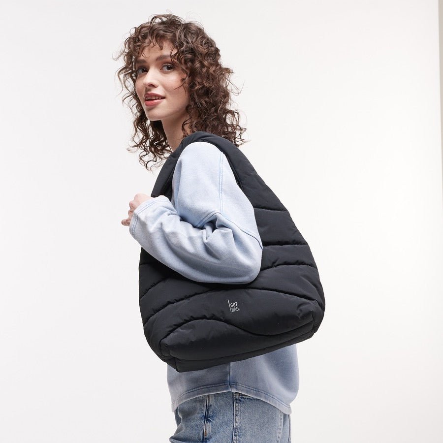 Taška přes rameno GOT BAG Wavy Puffer Black | Lavly.cz