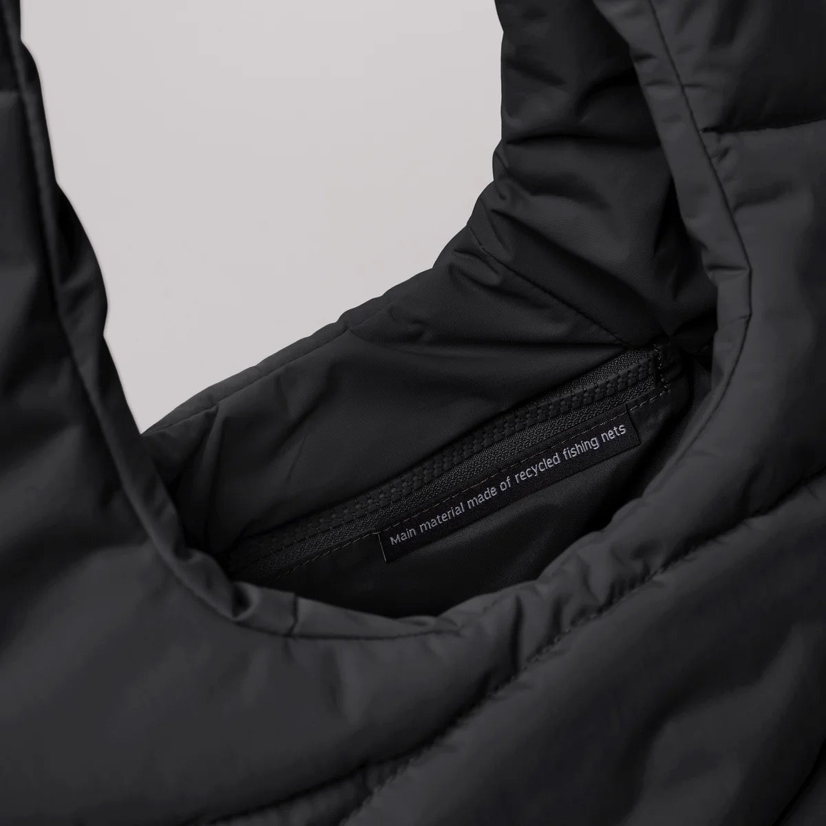 Taška přes rameno GOT BAG Wavy Puffer Black | Lavly.cz