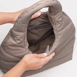 Taška přes rameno GOT BAG Wavy Puffer Oyster | Lavly.cz
