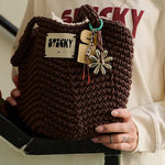 Taška THE STICKY SIS CLUB Crochet Bag Chocolate | Lavly.cz