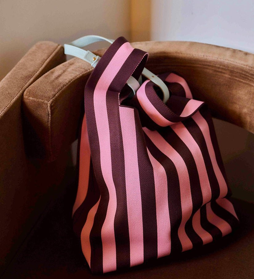 Taška THE STICKY SIS CLUB Knitted Stripes Chocolate + Bubblegum | Lavly.cz