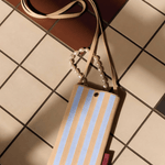 Taštička na mobil THE STICKY SIS CLUB Knitted Stripes Marzipan + Sky | Lavly.cz