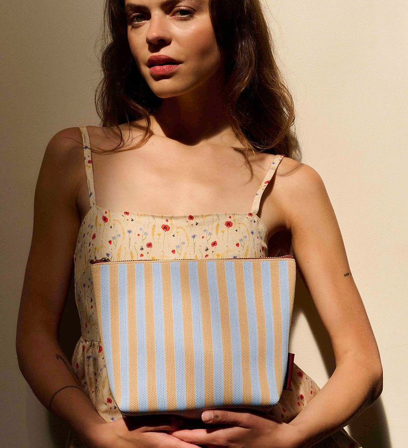 Toaletní taška THE STICKY SIS CLUB Knitted Stripes Marzipan + Sky | Lavly.cz