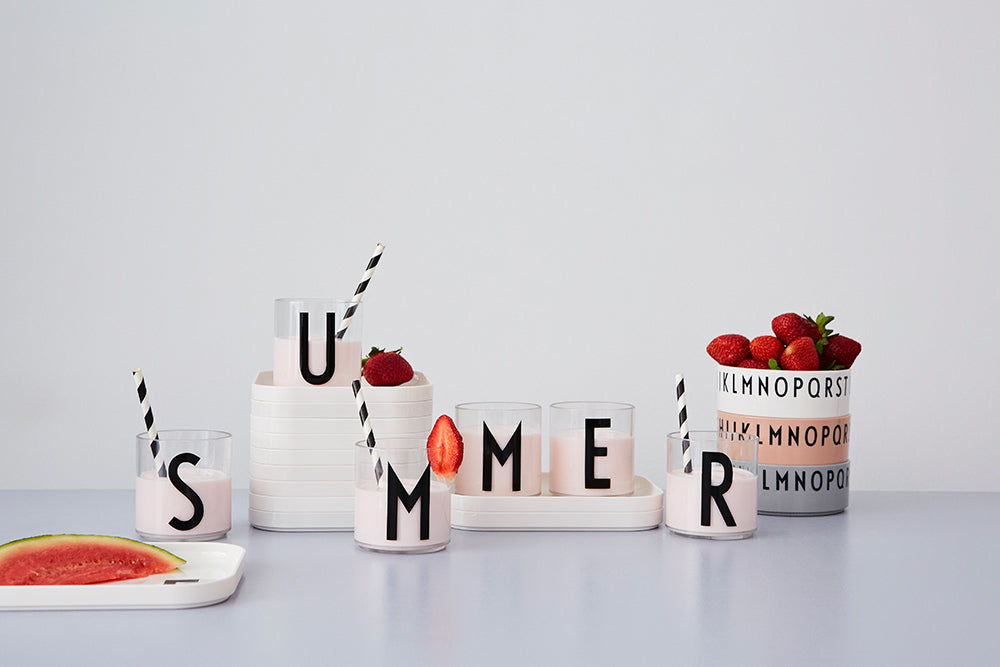 Nerozbitná dětská personalizovaná "sklenička" DESIGN LETTERS - Lavly