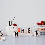 Nerozbitná dětská personalizovaná "sklenička" DESIGN LETTERS - Lavly