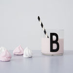 Nerozbitná dětská personalizovaná "sklenička" DESIGN LETTERS - Lavly