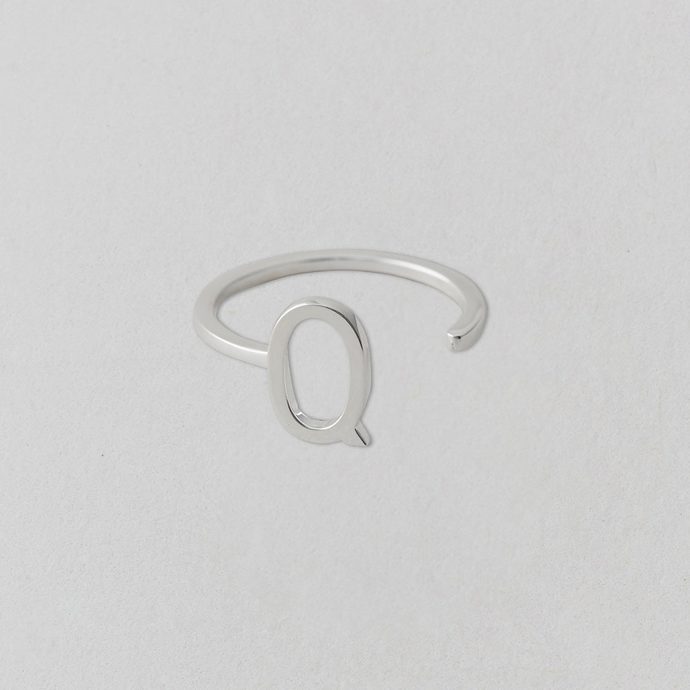 Stříbrný prsten Písmeno A-Z - DESIGN LETTERS - Lavly