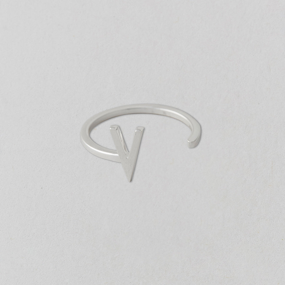 Stříbrný prsten Písmeno A-Z - DESIGN LETTERS - Lavly
