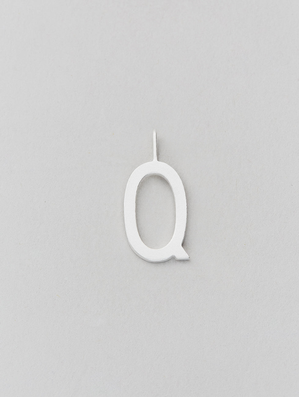 Stříbrný přívěsek Písmeno A-Z - 16 mm DESIGN LETTERS - Lavly