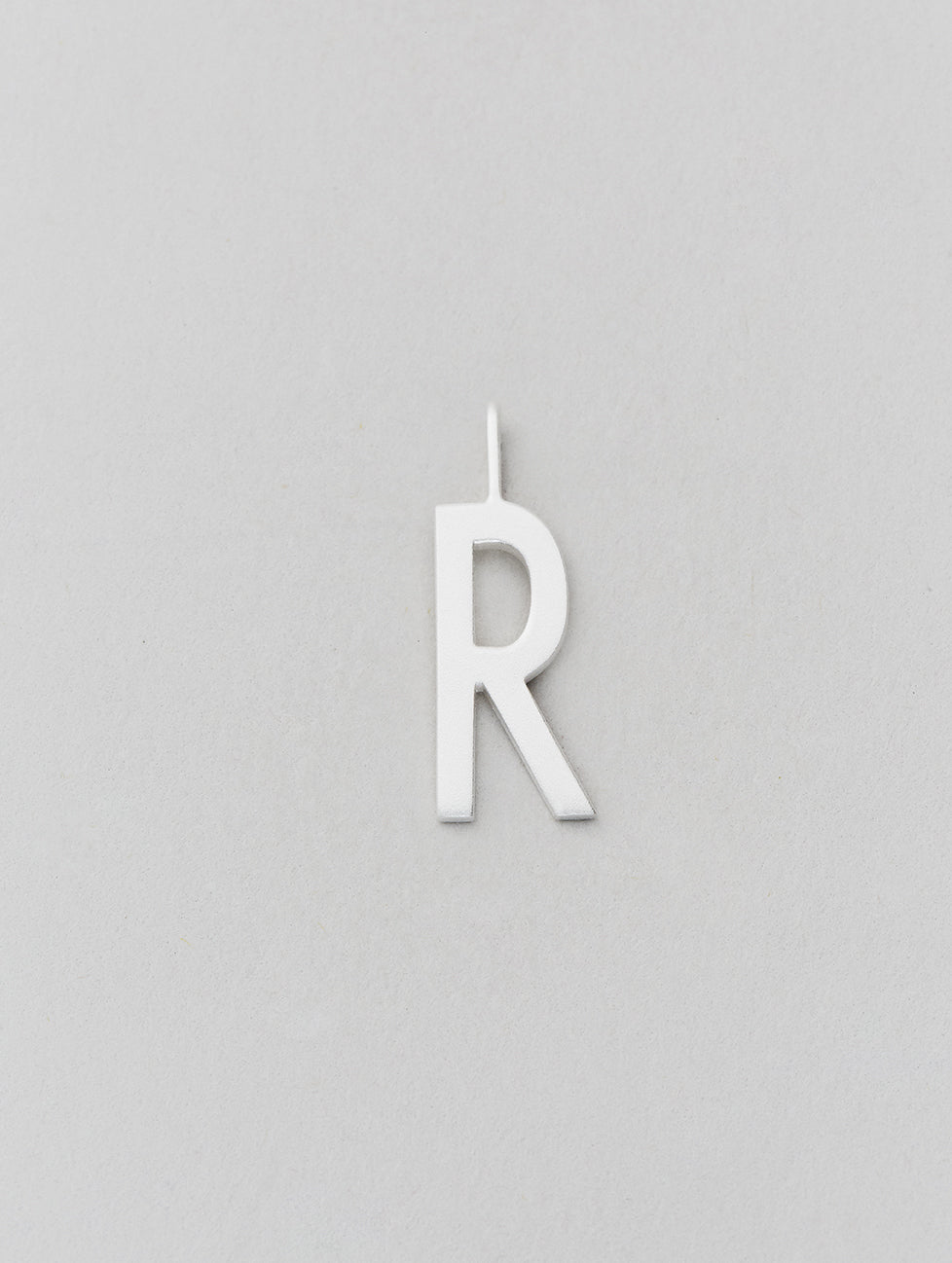 Stříbrný přívěsek Písmeno A-Z - 16 mm DESIGN LETTERS - Lavly