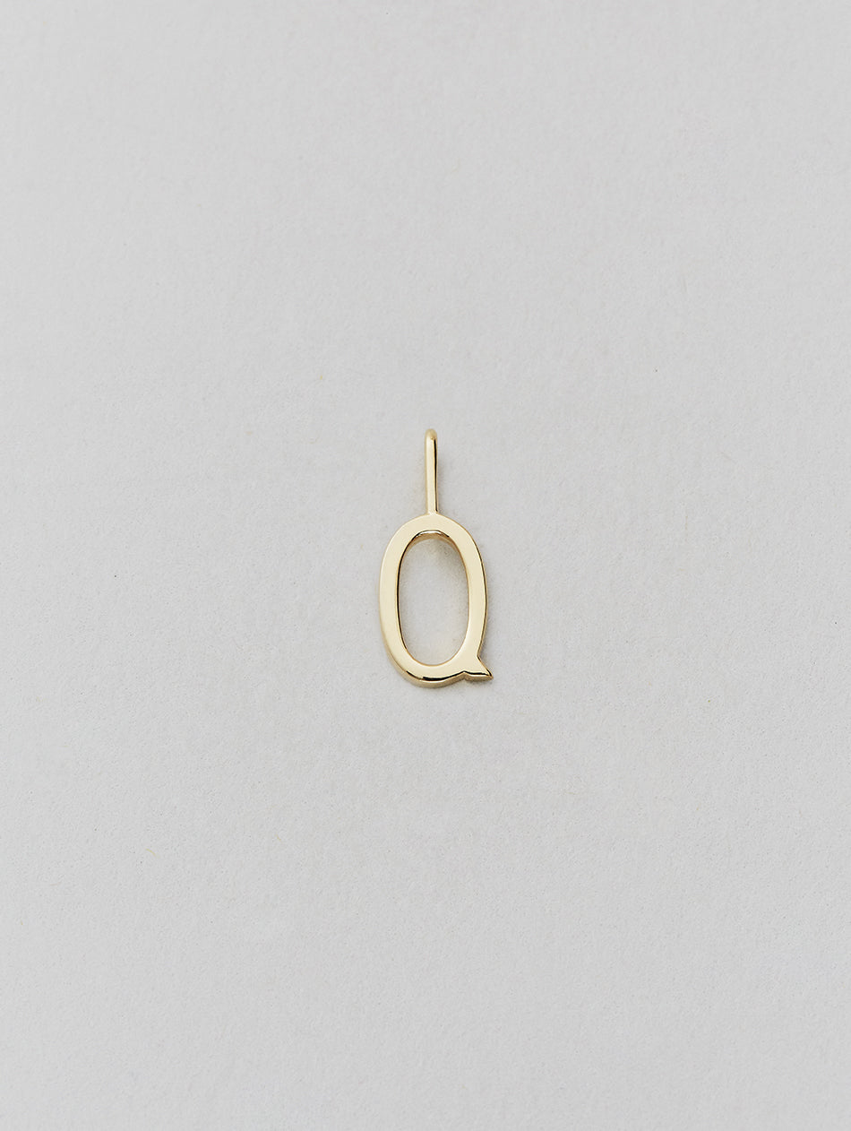 Zlatý přívěsek Písmeno A-Z - 10 mm DESIGN LETTERS - Lavly