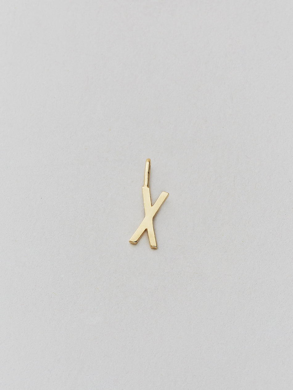 Zlatý přívěsek Písmeno A-Z - 10 mm DESIGN LETTERS - Lavly