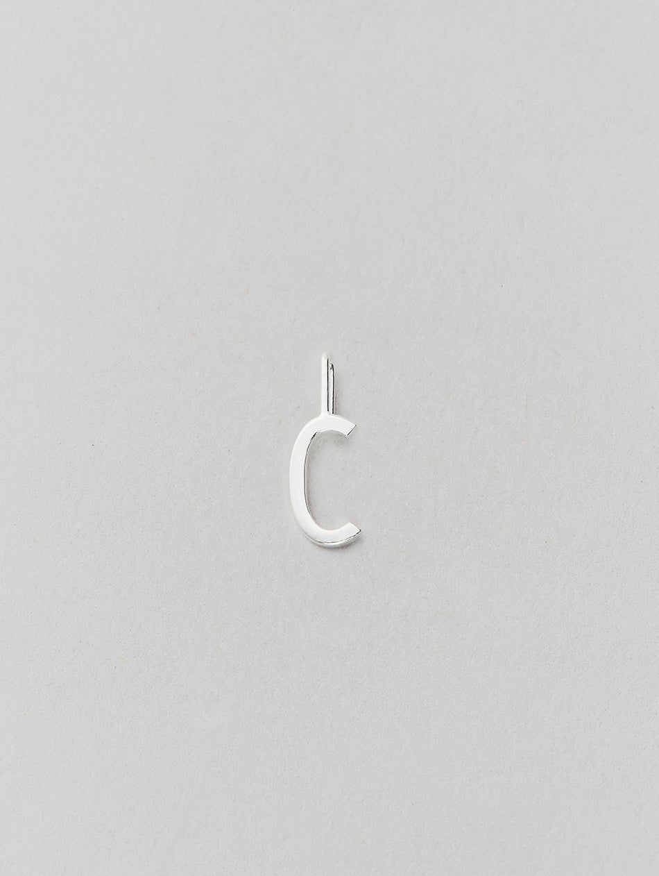 Stříbrný přívěsek Písmeno A-Z - 10 mm DESIGN LETTERS - Lavly