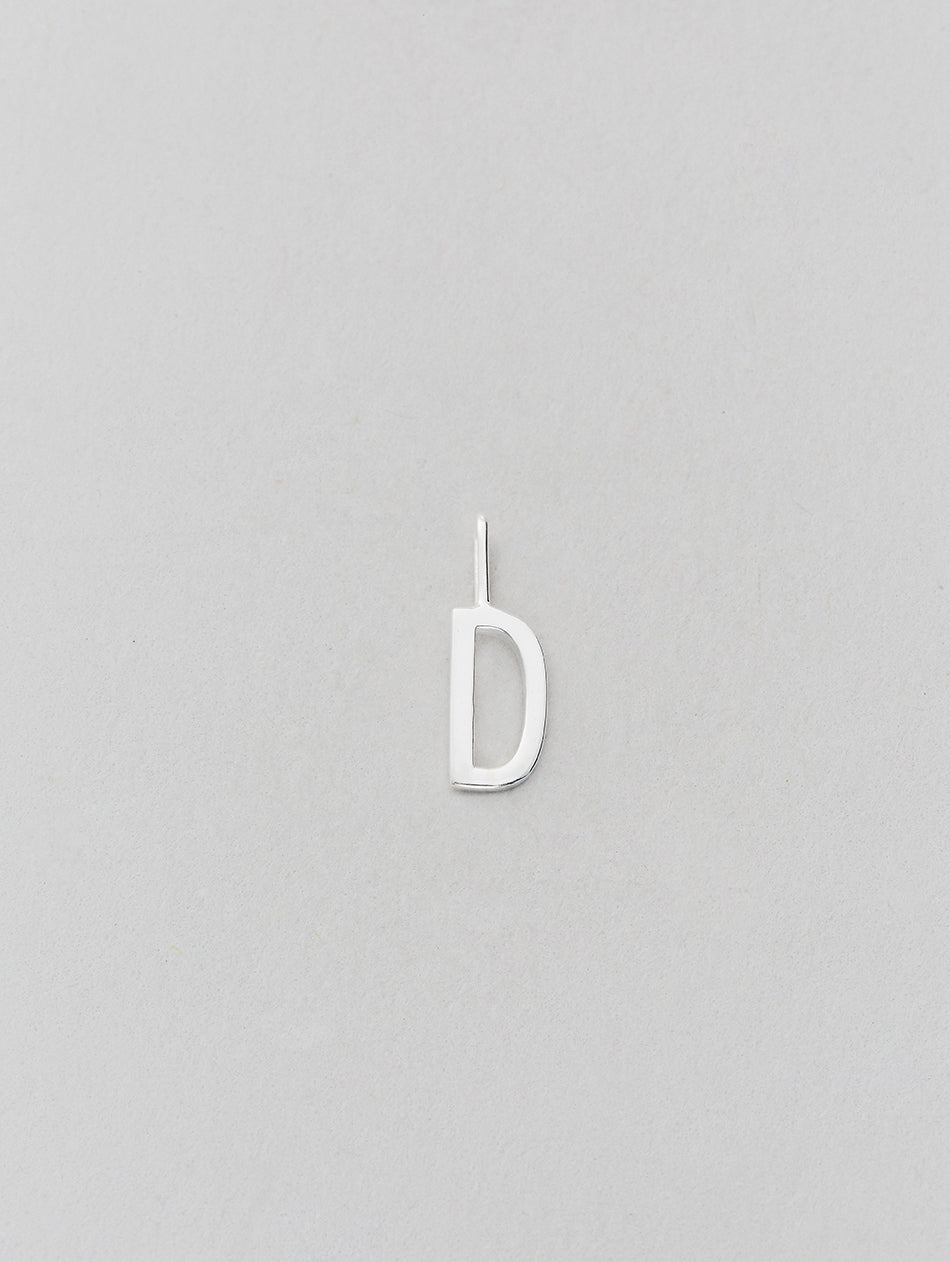 Stříbrný přívěsek Písmeno A-Z - 10 mm DESIGN LETTERS - Lavly