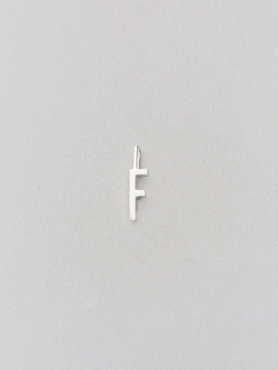 Stříbrný přívěsek Písmeno A-Z - 10 mm DESIGN LETTERS - Lavly
