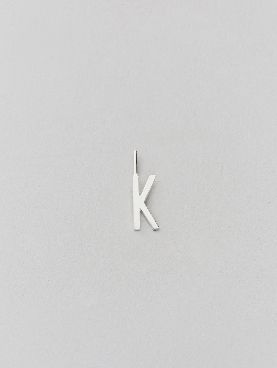 Stříbrný přívěsek Písmeno A-Z - 10 mm DESIGN LETTERS - Lavly