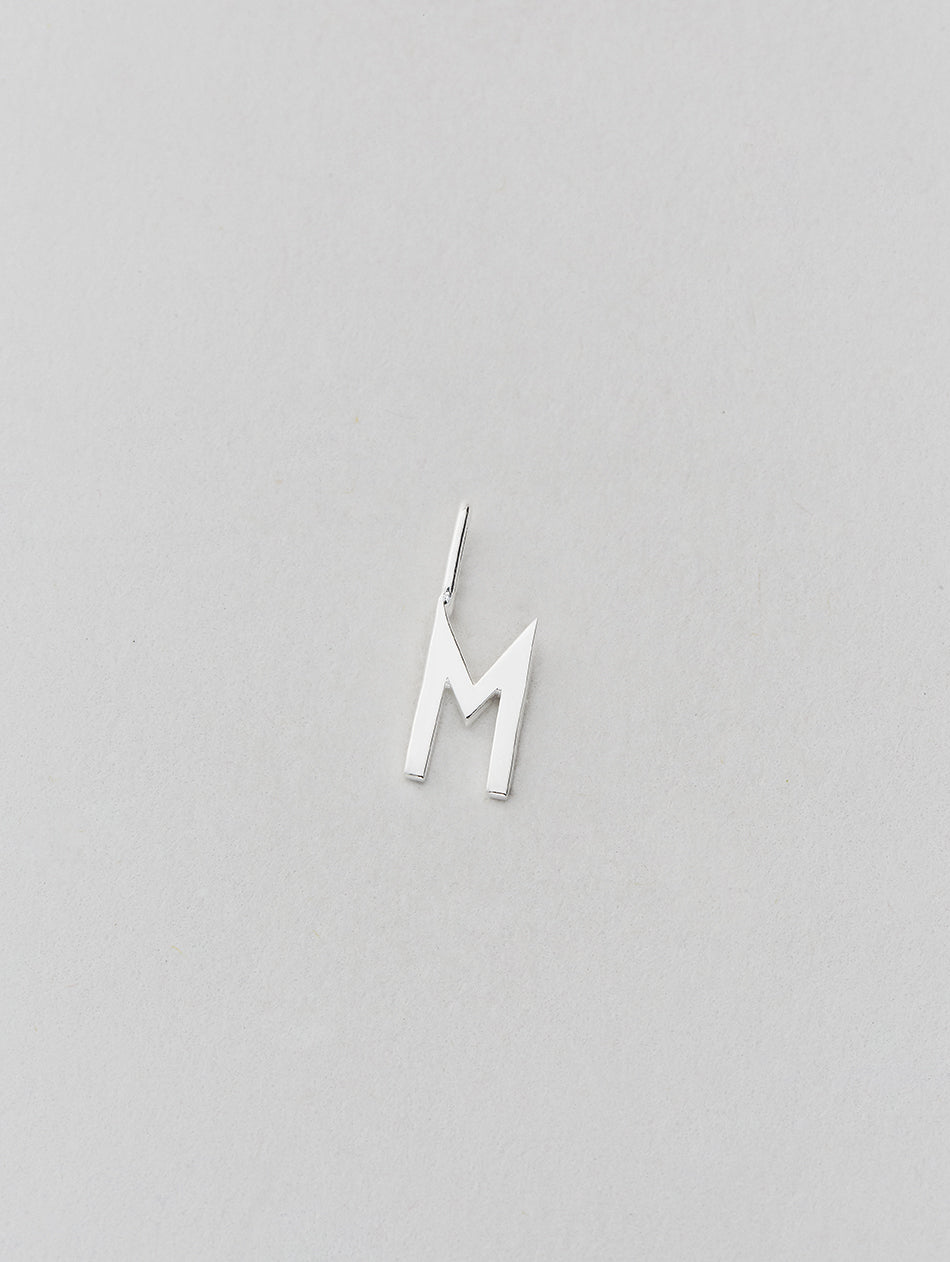 Stříbrný přívěsek Písmeno A-Z - 10 mm DESIGN LETTERS - Lavly