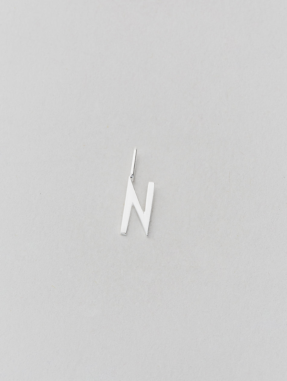 Stříbrný přívěsek Písmeno A-Z - 10 mm DESIGN LETTERS - Lavly