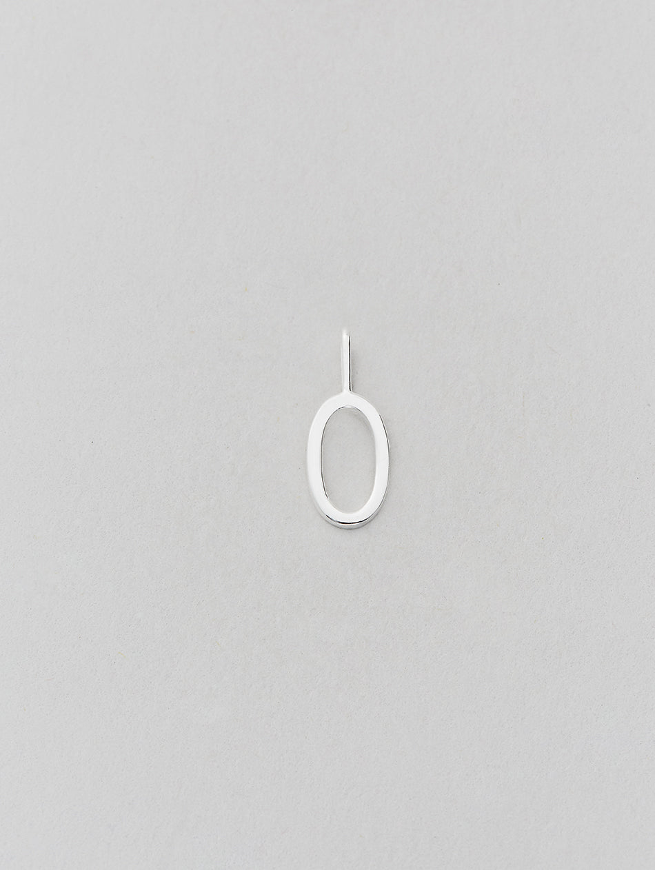 Stříbrný přívěsek Písmeno A-Z - 10 mm DESIGN LETTERS - Lavly