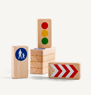 Dřevěné dopravní značky WAY TO PLAY