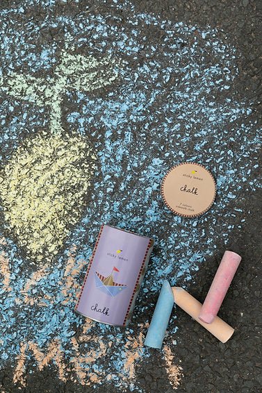 Barevné křídy v plechovce STICKY LEMON | Stylové doplňky pro děti a ženy | Lavly.cz