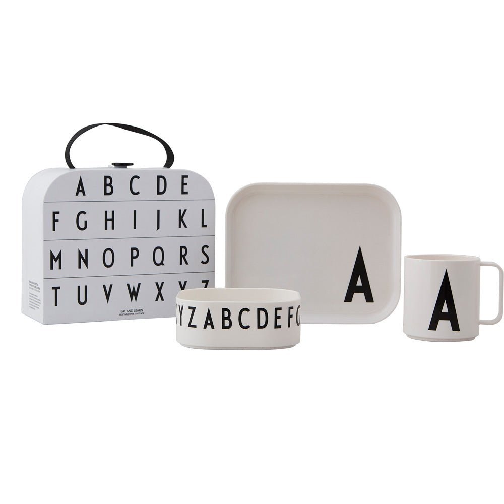 Dárkový kufřík s personalizovaným nádobím pro děti DESIGN LETTERS | Stylové doplňky pro děti a ženy | Lavly.cz