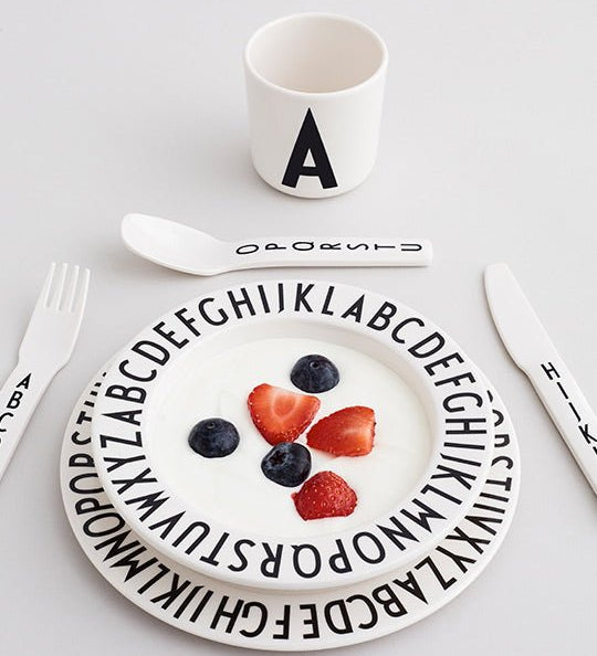 Dětská miska Abeceda DESIGN LETTERS | Stylové doplňky pro děti a ženy | Lavly.cz
