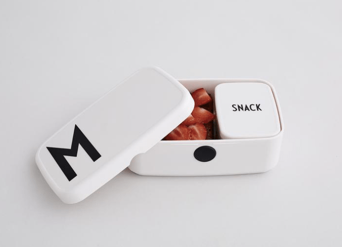 Dětský personalizovaný svačinový box DESIGN LETTERS | Stylové doplňky pro děti a ženy | Lavly.cz