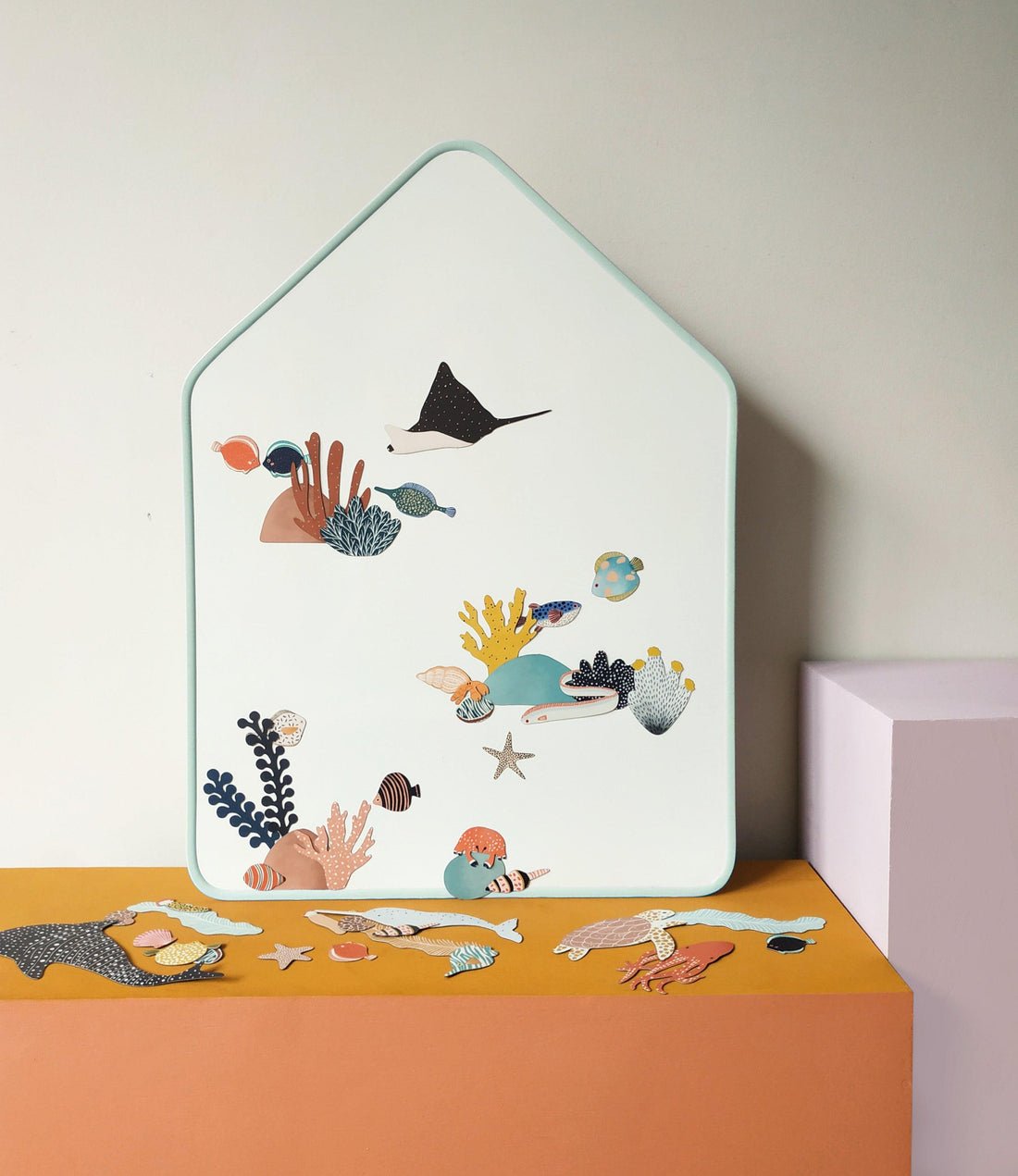 Magnetická tabule Ma Cabane a Reves Domeček Opaline | Lavly.cz